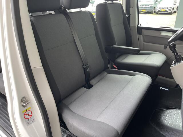 Volkswagen TRANSPORTER Kombi 2.0 TSI L2H1 Benzine 9-Persoons Airco Trekhaak 2500kg trekgewicht Kombi Personenbus Passenger Groepsvervoer Taxi