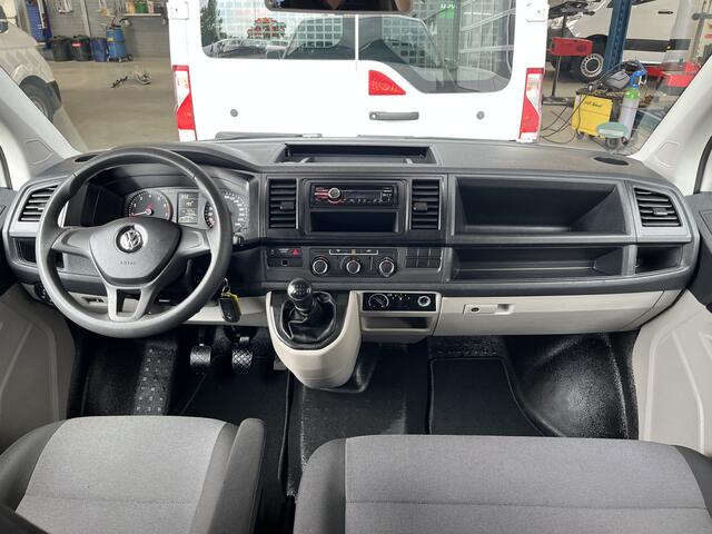 Volkswagen TRANSPORTER Kombi 2.0 TSI L2H1 Benzine 9-Persoons Airco Trekhaak 2500kg trekgewicht Kombi Personenbus Passenger Groepsvervoer Taxi