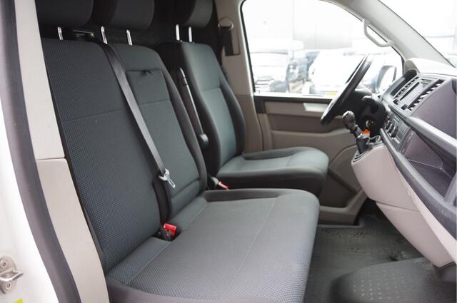 Volkswagen TRANSPORTER 2.0 TDI L2 Highline 3-ZITS, EURO6! NAVI, CRUISE, AIRCO, PARKEERSENSOREN, NAP, NL AUTO