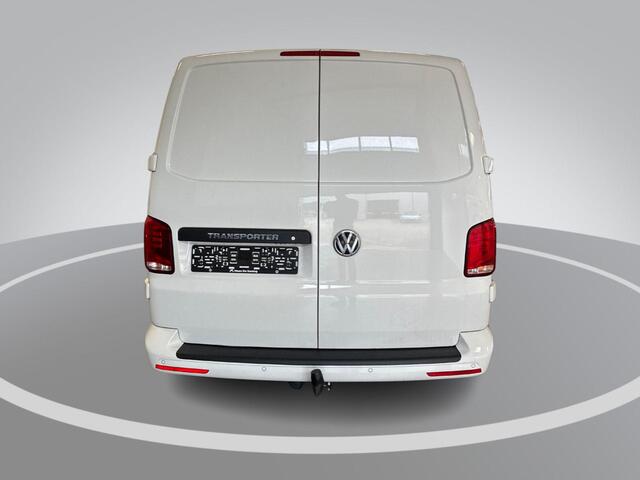 Volkswagen TRANSPORTER 2.0 TDI 150pk DSG L1H1 28 Bulli · Apple/Android Car Play · Afneembare Trekhaak · Cruise Control · Airco · Navigatie · Parkeersensoren ·