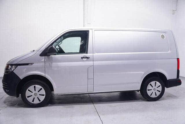 Volkswagen TRANSPORTER 2.0 TDI 150 pk L1 DSG Aut. Navi, Airco Laadruimte Pakket, PDC V+A, 3-Zits