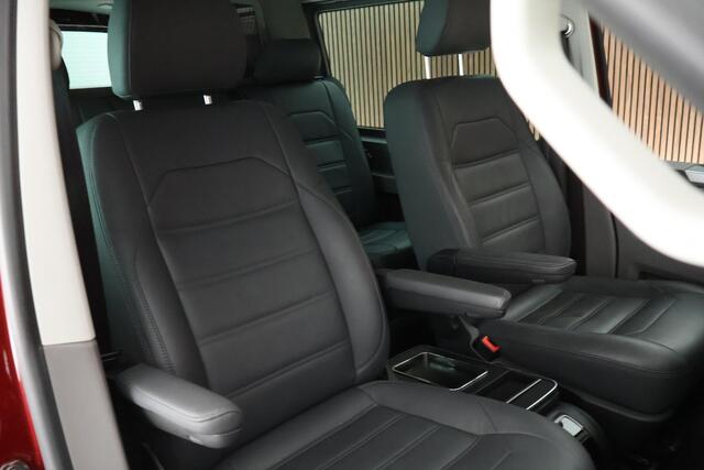 Volkswagen TRANSPORTER 2.0 TDI 150pk DSG L2H1 32 DC Bulli Trekhaak Camera Leder LED Virtual Cockpit Navigatie