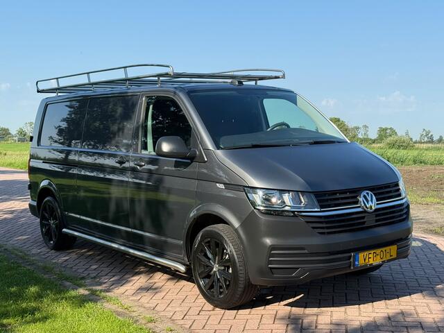 Volkswagen TRANSPORTER 2.0 TDI T6.1 L2H1 Imperiaal Trekhaak Camera Cruise Airco