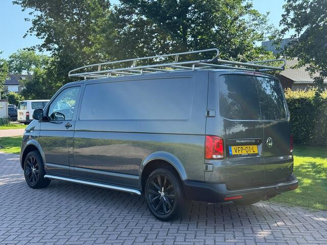 Volkswagen TRANSPORTER 2.0 TDI T6.1 L2H1 Imperiaal Trekhaak Camera Cruise Airco