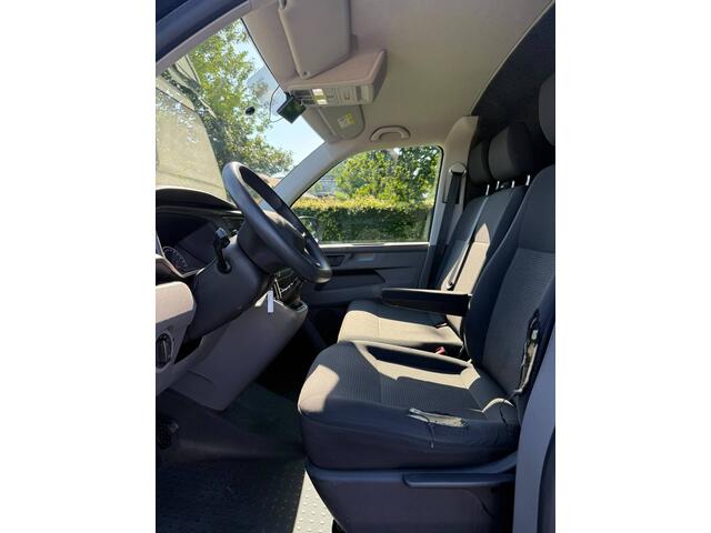 Volkswagen TRANSPORTER 2.0 TDI T6.1 L2H1 Imperiaal Trekhaak Camera Cruise Airco