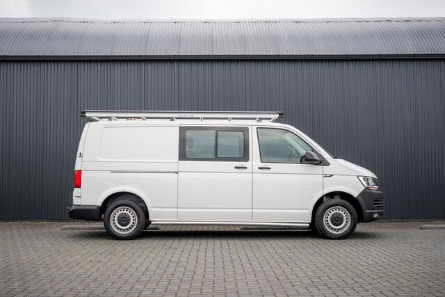 Volkswagen TRANSPORTER 2.0 TDI 4motion L2H1 | 150 PK | DC 6-Zits | 1e Eigenaar | Cruise | Zijschuifdeur R+L | Airco | Imperiaal | Trekhaak