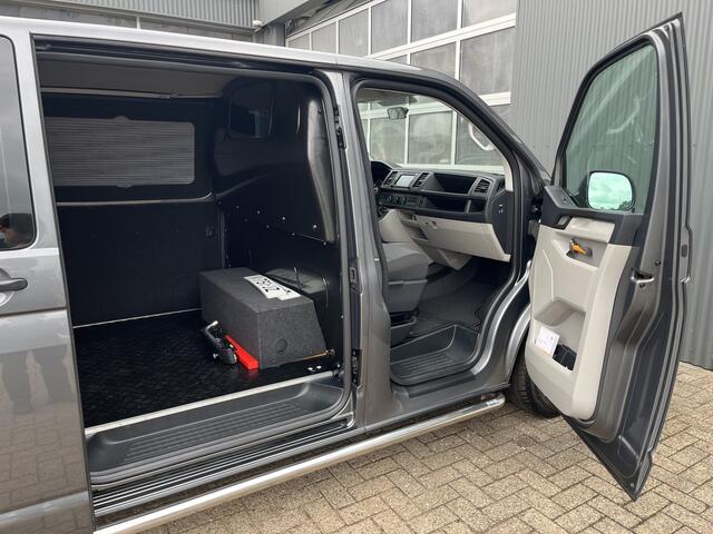 Volkswagen TRANSPORTER 2.0 TDI L1H1 Btw en Bpm vrij!! 2xschuifdeur Automaat Trekhaak 2500kg Airco Cruise controle Navigatie Apple carplay Parkeerhulp voor en achter 2-Persoons