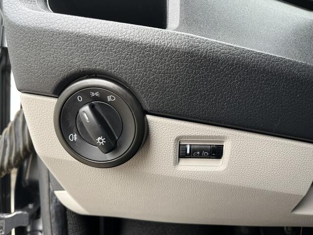 Volkswagen TRANSPORTER 2.0 TDI L1H1 Btw en Bpm vrij!! 2xschuifdeur Automaat Trekhaak 2500kg Airco Cruise controle Navigatie Apple carplay Parkeerhulp voor en achter 2-Persoons