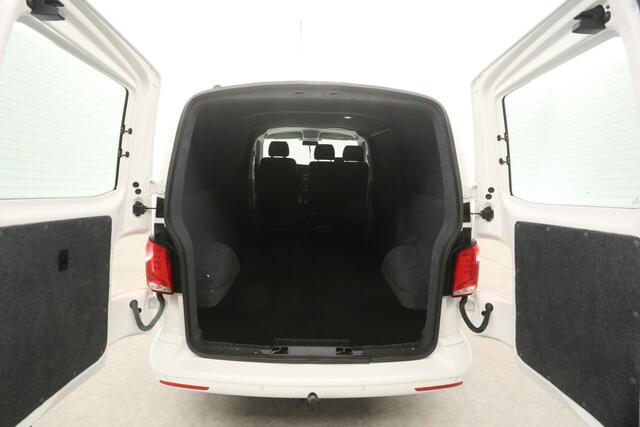Volkswagen TRANSPORTER 2.0 TDI 150PK L1H1 | Airco | Cruise | Carplay | 3 Zits | Parkeersens. | Trekhaak
