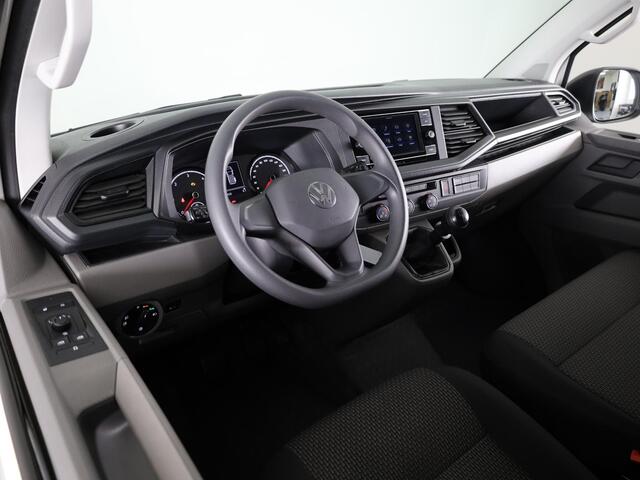 Volkswagen TRANSPORTER 2.0 TDI L2H1 28 Comfortline 110 pk | Verlengde garantie | Navigatie via App | Trekhaak | Parkeersensoren achter | Cruise control |