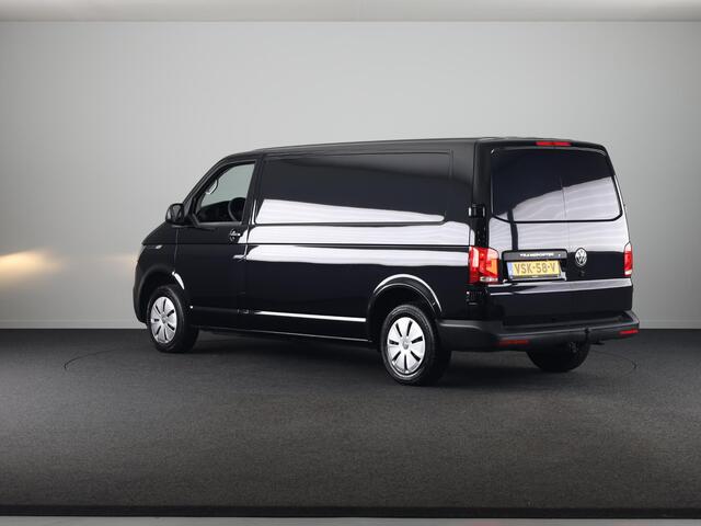 Volkswagen TRANSPORTER 2.0 TDI L2H3 28 Comfortline 150 pk Automaat | Navigatie | Trekhaak | Parkeersensoren achter | Achteruitrijcamera | Cruise control | Apple Carplay/Android Auto |