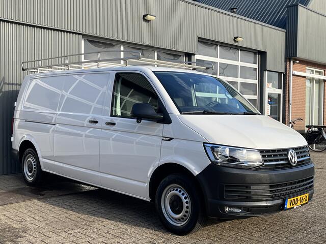 Volkswagen TRANSPORTER 2.0 TDI L2H1 Trekhaak 2200kg trekgewicht Imperiaal Euro 6 Airco Cruise controle Navigatie Apple carplay Parkeersensoren achter 2-Persoons