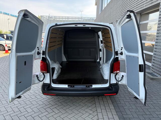 Volkswagen TRANSPORTER 2.0 TDI L2H1 28