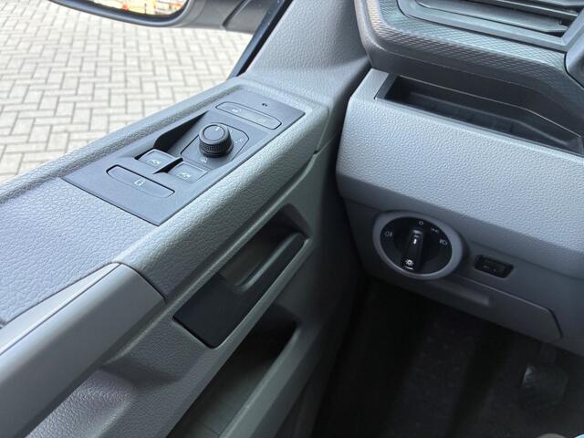 Volkswagen TRANSPORTER 2.0 TDI L2H1 28