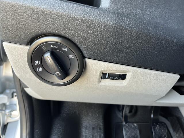 Volkswagen TRANSPORTER 2.0 TSI L2H1 Benzine Dubbele Schuifdeur Airco Cruise controle Bpm vrij Trekhaak Klep achter Euro 6 Benzine Ideaal voor ombouw naar Camper !!