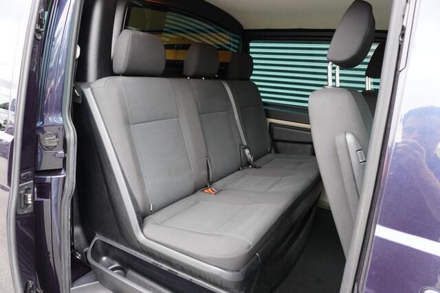 Volkswagen TRANSPORTER 204pk Automaat L2H1 Dubbele cabine LED Apple carplay Trekhaak Navigatie ACC Cruise control Parkeersensoren