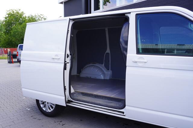 Volkswagen TRANSPORTER 2.0 TDI BULLI - EURO 6 - Airco - Navi - Cruise - ¤18.950,- Excl.
