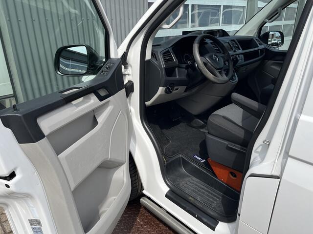 Volkswagen TRANSPORTER Kombi 2.0 TDI Airco Cruise control Navigatie Trekhaak 2500kg trekgewicht Euro 6 Isofix