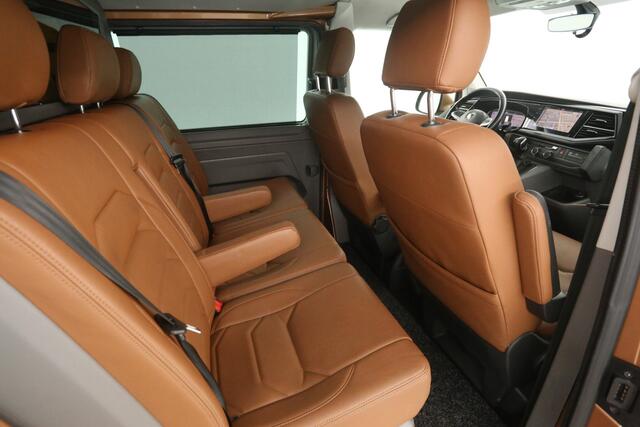 Volkswagen TRANSPORTER 2.0 TDI L2H1 Bulli 200PK | Dubbele Cabine | Automaat | Airco | Camera | Virtual | Cruise | Leder | Trekhaak | Carplay | 2xSchuifdeur