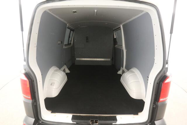 Volkswagen TRANSPORTER 2.0 TDI L2H1 150PK | Marge | Automaat | Airco | Cruise | Carplay | Navi | Parkeersens.