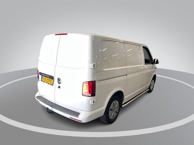 Volkswagen TRANSPORTER 2.0 TDI L1H1 28 · Camera · Trekhaak · Apple/Android Car Play · Navigatie · Cruise Control · Vloerplaat · 16'' Inch · Garantie t/m 01-04-2028 of 100.000km