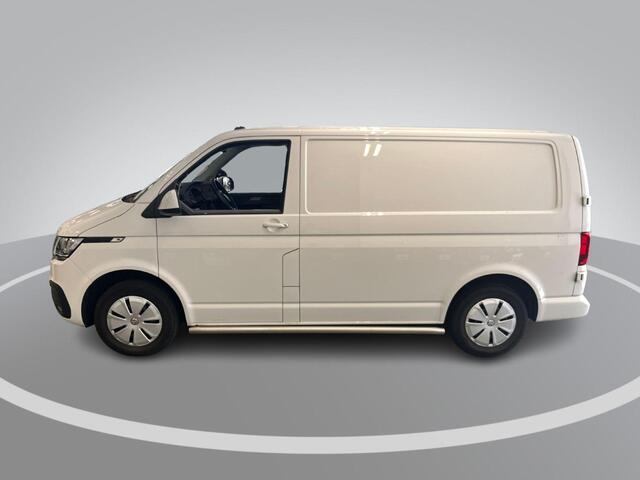 Volkswagen TRANSPORTER 2.0 TDI L1H1 28 · Camera · Trekhaak · Apple/Android Car Play · Navigatie · Cruise Control · Vloerplaat · 16'' Inch · Garantie t/m 01-04-2028 of 100.000km