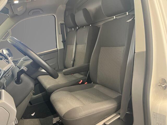 Volkswagen TRANSPORTER 2.0 TDI L1H1 28 · Camera · Trekhaak · Apple/Android Car Play · Navigatie · Cruise Control · Vloerplaat · 16'' Inch · Garantie t/m 01-04-2028 of 100.000km