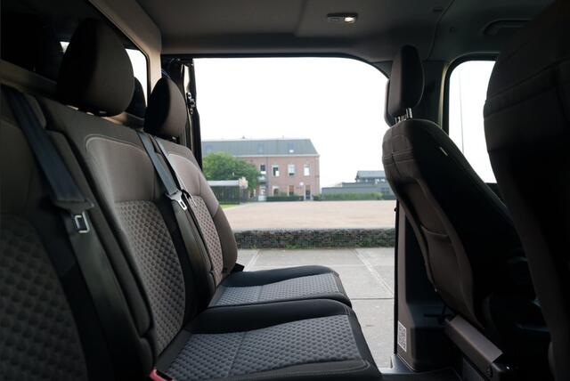 Volkswagen TRANSPORTER T7 2.0 TDI 150pk Automaat L2 Bulli Dubbele Cabine | Achterdeuren |360gr Camera | Apple Carplay / Android Auto | ACC | IQ.Light Matrix LED | Keyless | Stoelverwarming