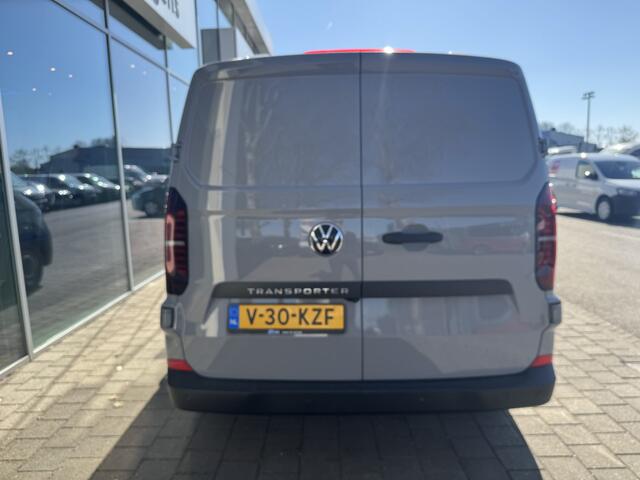 Volkswagen TRANSPORTER 2.0 TDI L1 150PK hand | Betimmering | Achteruitrijcamera | Bijrijdersbank