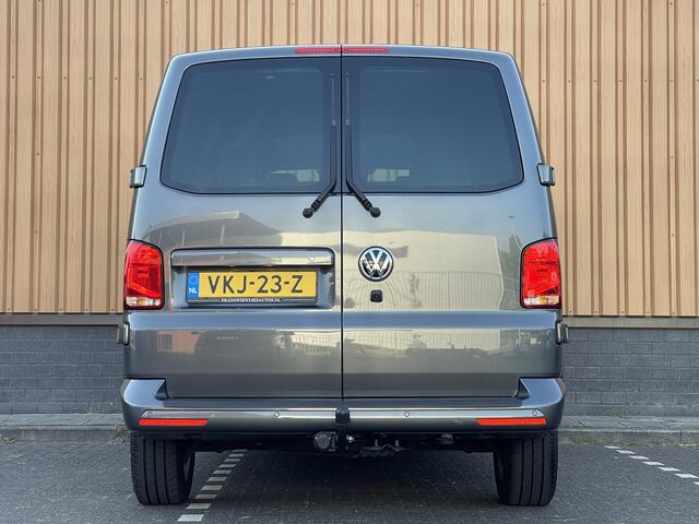 Volkswagen TRANSPORTER 2.0 TDI L2H1 30 DC | BPM Vrij | Bulli | Bear Lock | Apple Carplay | Cruise Control Adaptief | Voorruit Verwarming | Achteruitrij Camera |