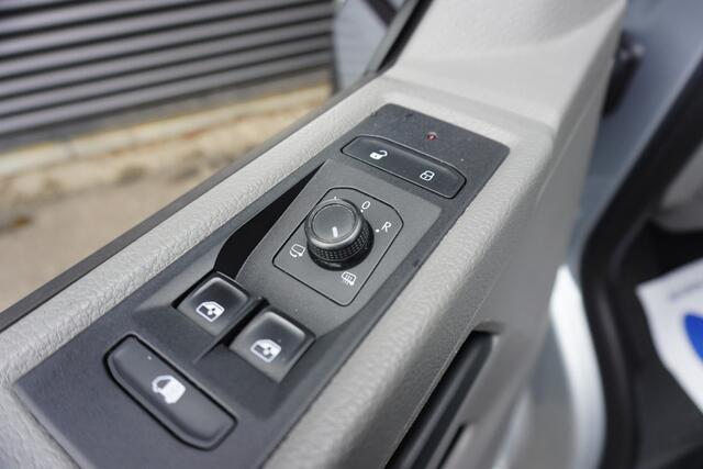 Volkswagen TRANSPORTER 32 150 PK Automaat L2H1 ACC App Connect Camera Stoel- en voorruitverwarming