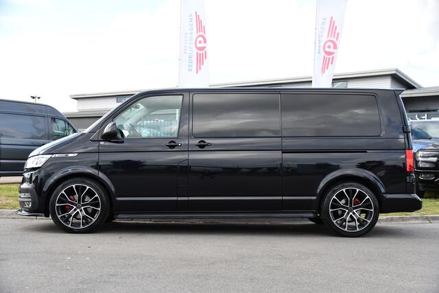 Volkswagen TRANSPORTER 2.0 TDI L2H1 30 DC Bulli Black Edition Adaptieve Cruise, Virtual, Camera, Carplay, Stoelverwarming, LED, 2 x Schuifdeur, Automaat, Trekhaak, Sensoren, Uniek!