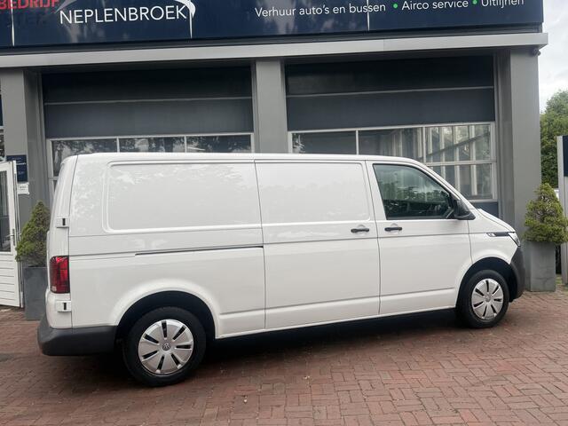 Volkswagen TRANSPORTER 2.0 TDI L2H3 Bj 2023 Km 37.000 BPM VRIJ APK 07-2027 1e eigenaar !!