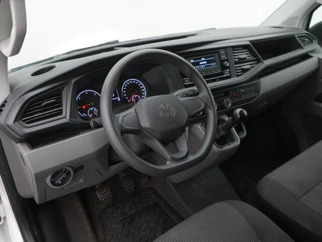 Volkswagen TRANSPORTER 2.0 TDI L2H3 Bj 2023 Km 37.000 BPM VRIJ APK 07-2027 1e eigenaar !!