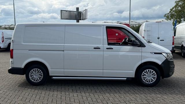 Volkswagen TRANSPORTER 2.0 TDI 81KW 110PK L2H1 EURO 6 AIRCO/ CRUISE CONTROL/ NAVIGATIE/ 100% DEALERONDERHOUDEN