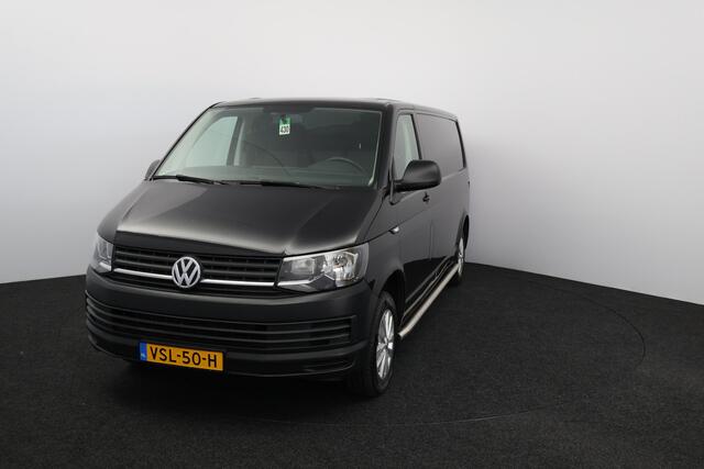 Volkswagen TRANSPORTER 2.0 TDI L2H1/ Automaat/ Trekhaak/ Apple + Android/ Stoelverw./ Zij-Schuifdeur Rechts/ Airco/ Navi/ Cruise/ Bluetooth/ Elek.Pakket/ PDC achter.
