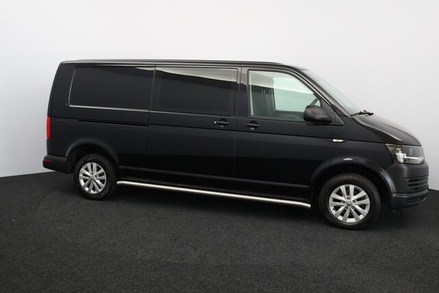 Volkswagen TRANSPORTER 2.0 TDI L2H1/ Automaat/ Trekhaak/ Apple + Android/ Stoelverw./ Zij-Schuifdeur Rechts/ Airco/ Navi/ Cruise/ Bluetooth/ Elek.Pakket/ PDC achter.