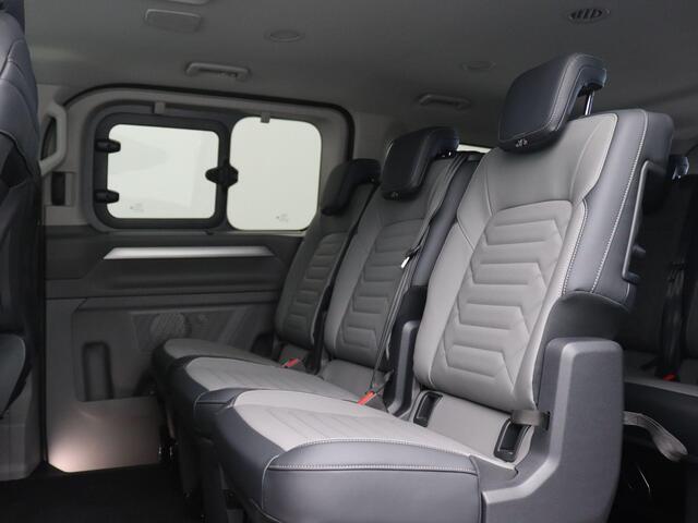 Volkswagen TRANSPORTER Caravelle 2.5 L2H1 eHybrid Style 233PK Aut. 360gr. Camera, Navi, Side Assist, Keyless, Matrix-LED Koplampen, Adaptieve Cruise Control, 17" LM Velgen, 8-zitpl., Stoel-stuurverwarming