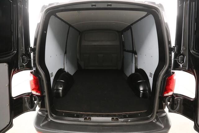 Volkswagen TRANSPORTER 2.0 TDI L1H1 | Airco | Cruise | Carplay | Trekhaak | Navi