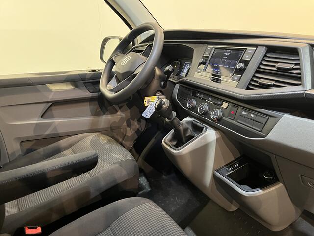 Volkswagen TRANSPORTER 2.0 TDI L2H1 / Euro 6 / Schuifdeur L + R / Airco / CarPlay / Cruise Control / Camera / Trekhaak / 3-Zits / 64.300 KM !!