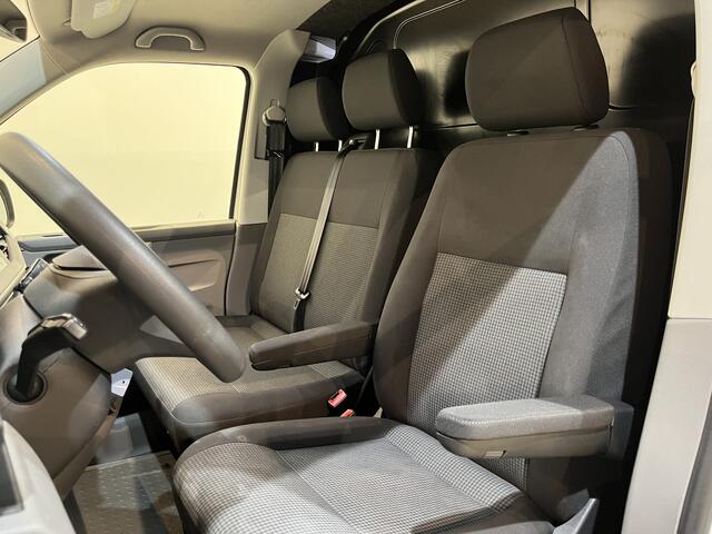 Volkswagen TRANSPORTER 2.0 TDI L2H1 / Euro 6 / Schuifdeur L + R / Airco / CarPlay / Cruise Control / Camera / Trekhaak / 3-Zits / 64.300 KM !!