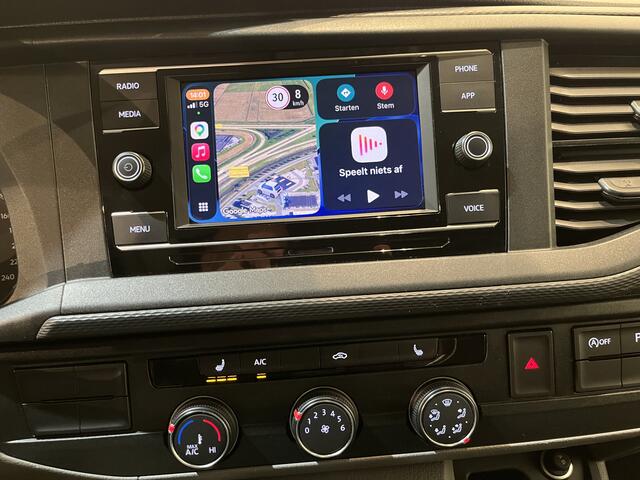 Volkswagen TRANSPORTER 2.0 TDI L2H1 / Euro 6 / Schuifdeur L + R / Airco / CarPlay / Cruise Control / Camera / Trekhaak / 3-Zits / 64.300 KM !!