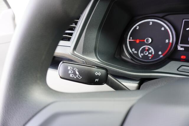 Volkswagen TRANSPORTER 2.0 TDI L1H1 28 110pk Trekhaak Navigatie Apple Carplay Parkeersensoren Achterklep Airco