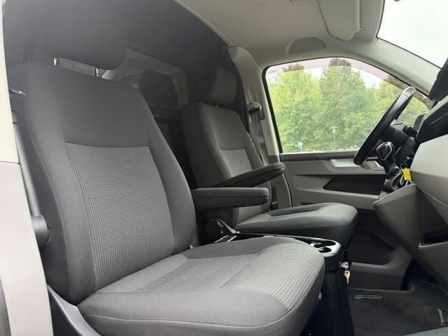 Volkswagen TRANSPORTER 2.0TDI 150pk L2h1 28 Highline/Virtdash/20Inch/dubbele schuifdeuren/Trekhaak/Full Led/Camera