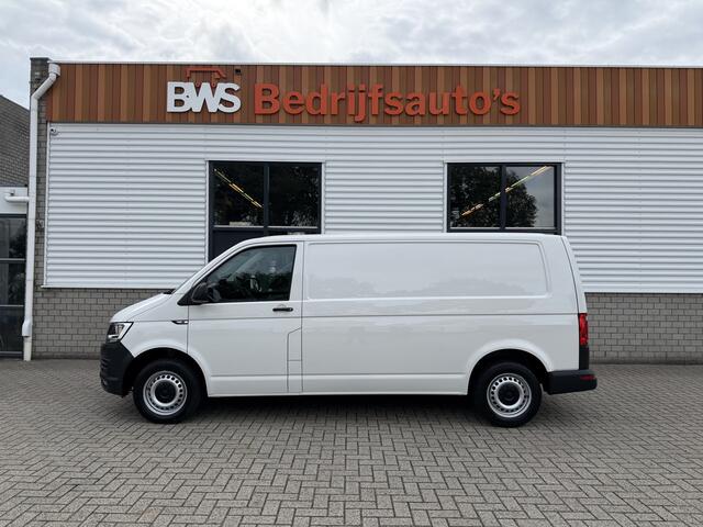 Volkswagen TRANSPORTER 2.0 TDI 150pk DSG automaat / L2H1 Comfortline / vaste prijs rijklaar € 16.950 ex btw / lease vanaf € 285 / euro 6 / bpm vrij / airco / cruise / navigatie / parkpilot / 2 x stoel met armsteun !