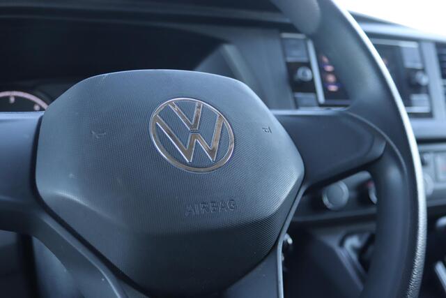 Volkswagen TRANSPORTER 2.0 TDI L2H1 110PK, App Connect, Cruise Control, Trekhaak, Airco,