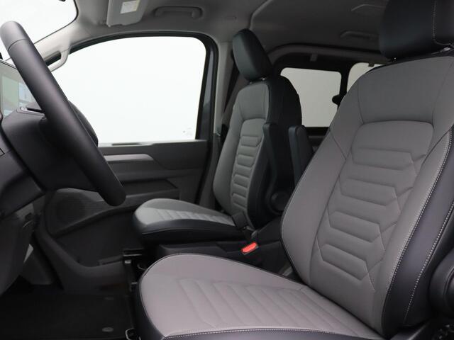 Volkswagen TRANSPORTER Caravelle 2.5 L2H1 eHybrid Style 231PK Aut. 360gr. Camera, Navi, Side Assist, Keyless, Matrix-LED Koplampen, Adaptieve Cruise Control, 17" LM Velgen, 8-zitpl., Stoel-stuurverwarming