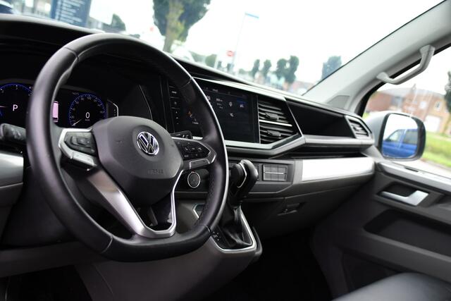 Volkswagen TRANSPORTER 2.0 TDI L2H1 28 Bulli Virtual, Camera, Carplay, Adaptieve Cruise, Automaat, 150pk, Sensoren, Leder, Multimedia, Trekhaak, Uniek!