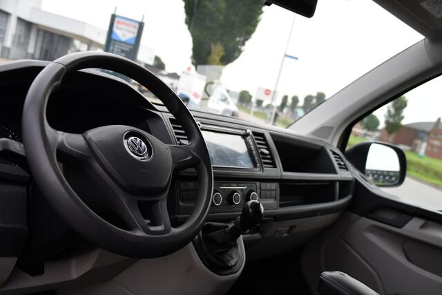 Volkswagen TRANSPORTER 2.0 TDI L1H1 PB Edition Camera, Airco, Trekhaak, Multimedia, 85pk, Radio, Uniek!