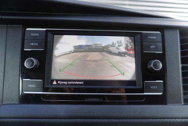 Volkswagen TRANSPORTER L2H1 110pk L2H1 Camera Apple Carplay Airco Cruise control 3-zits